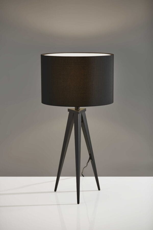 Treble Black Metal Table Lamp - Image 4