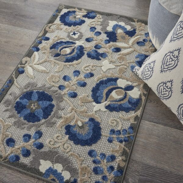 3' x 4' Blue & Gray Floral Indoor/Outdoor Area Rug - Image 6