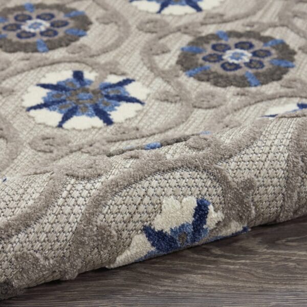 3' x 4' Blue & Gray Floral Indoor/Outdoor Area Rug - Image 4