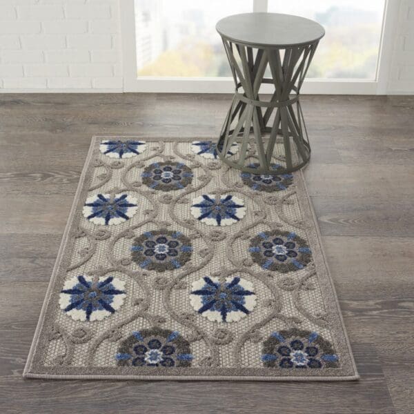 3' x 4' Blue & Gray Floral Indoor/Outdoor Area Rug - Image 5