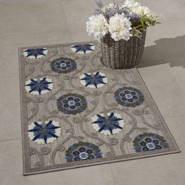 3' x 4' Blue & Gray Floral Indoor/Outdoor Area Rug - Image 7