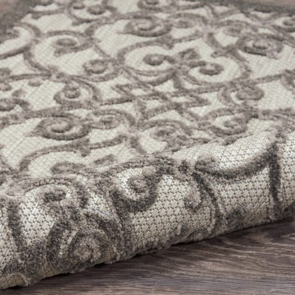 3' x 4' Gray Floral Indoor/Outdoor Area Rug - Image 4