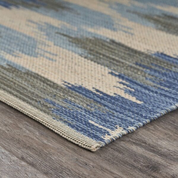 3' x 4' Blue & Cream Ikat Pattern Area Rug - Image 4