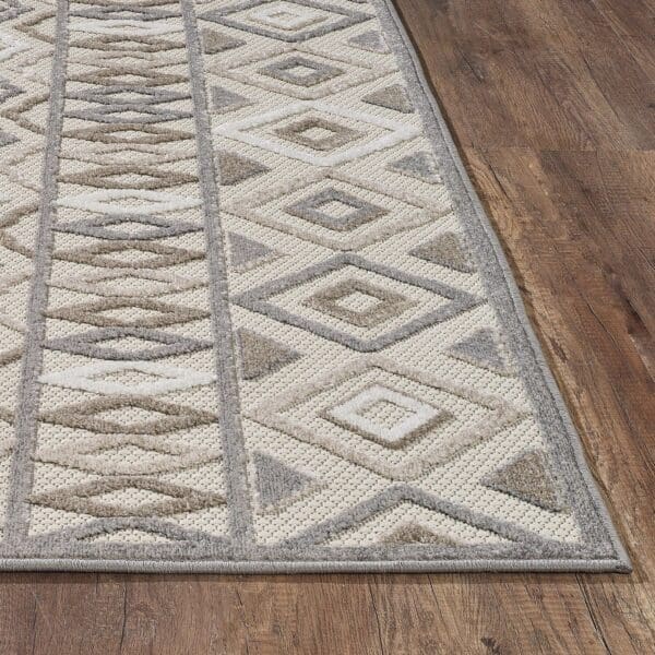 2' x 4' Southwestern Stain-Resistant Indoor/Outdoor Area Rug - Gray & Ivory - Image 6