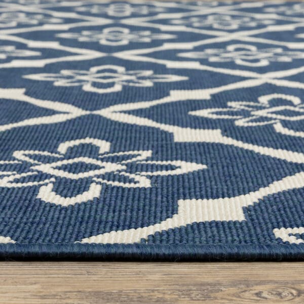 2' X 8' Blue and Ivory Floral Stain Resistant Indoor Outdoor Area Rug - Image 4