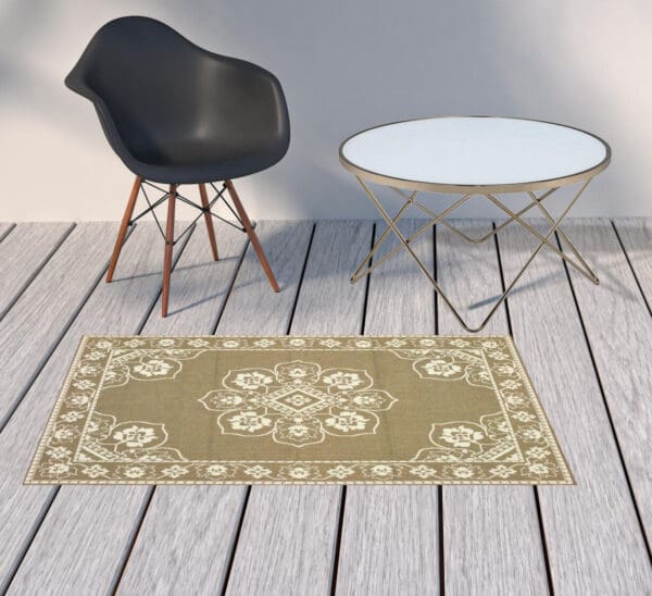 2' x 4' Oriental Stain-Resistant Indoor/Outdoor Area Rug - Tan - Image 3