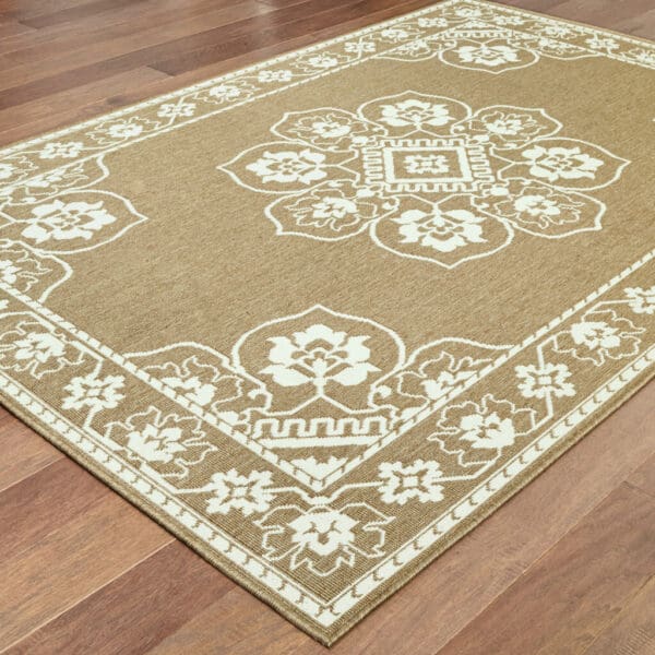 2' x 4' Oriental Stain-Resistant Indoor/Outdoor Area Rug - Tan