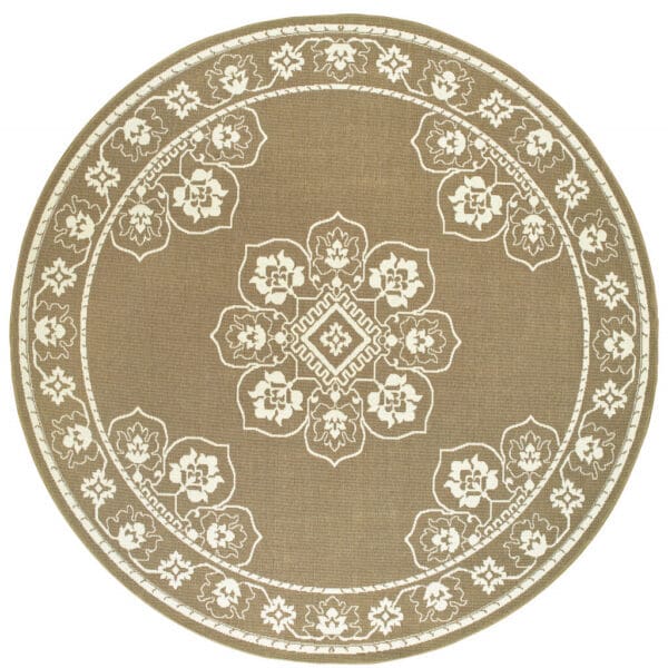 8' x 8' Round Oriental Stain-Resistant Indoor/Outdoor Area Rug - Tan